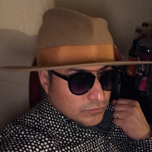 Gladys Tamez Hat - Picture 7 of 7